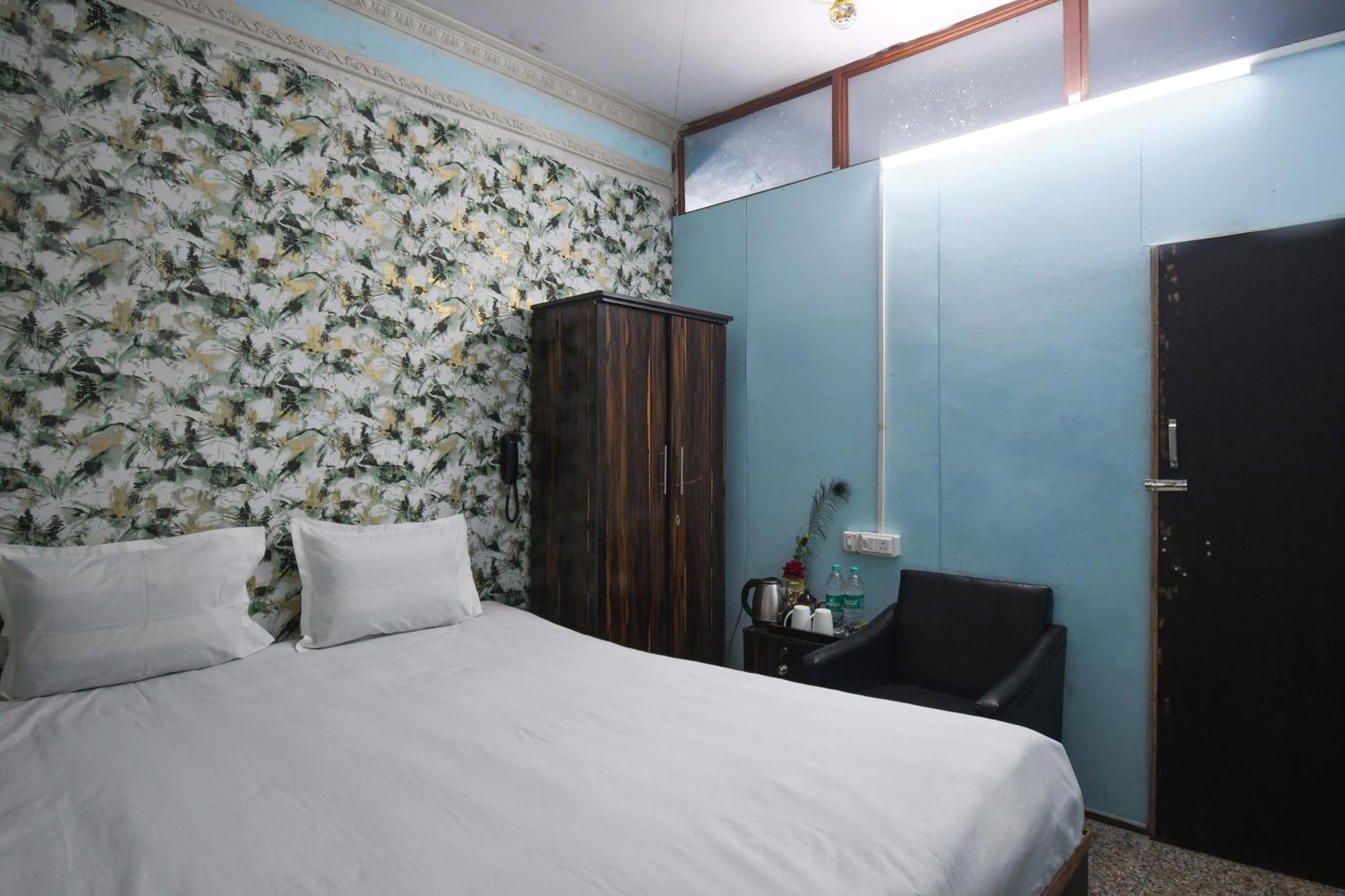 Hotel O Blue Cherry Guest House Calcutta Eksteriør billede