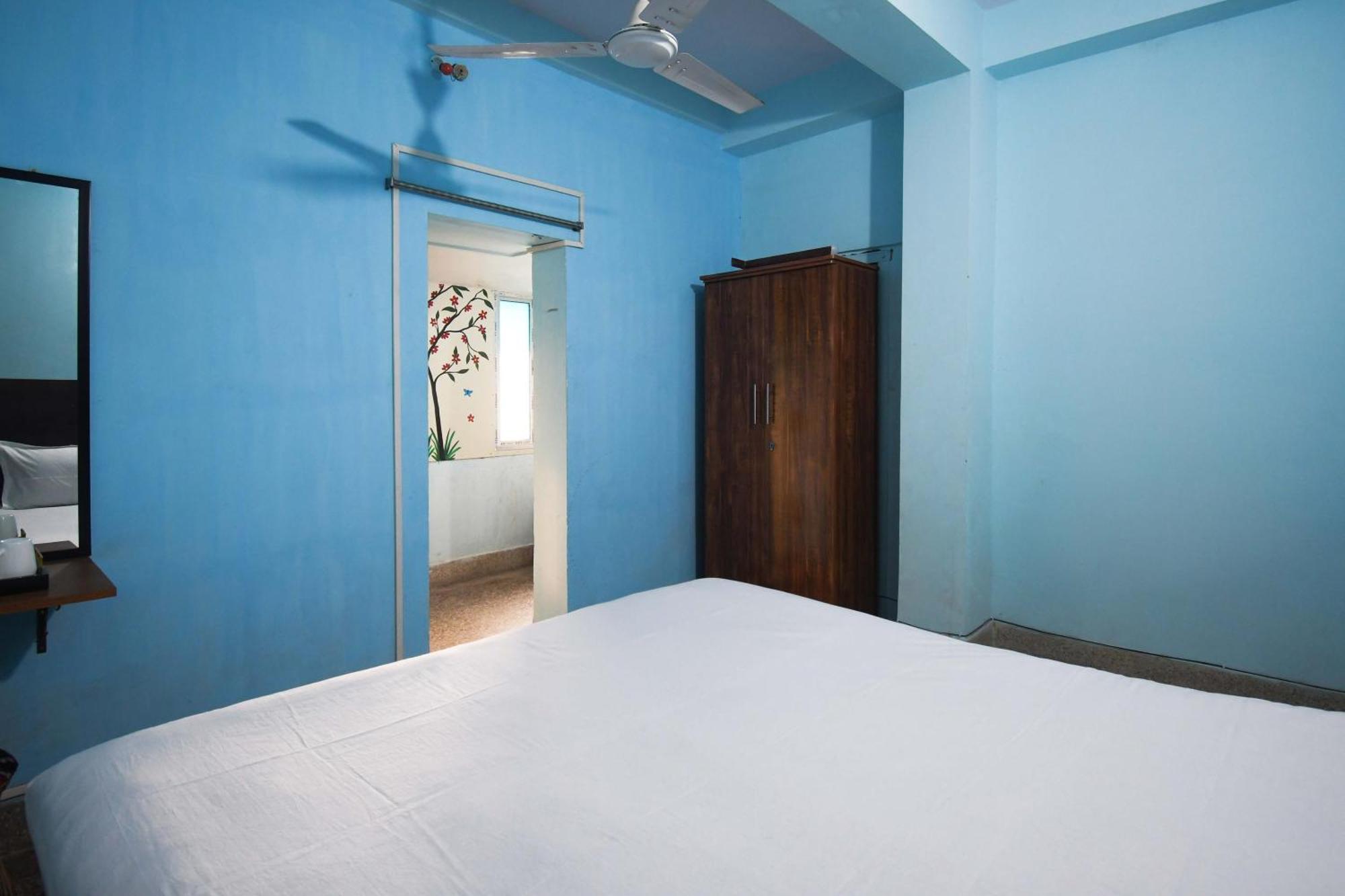 Hotel O Blue Cherry Guest House Calcutta Eksteriør billede