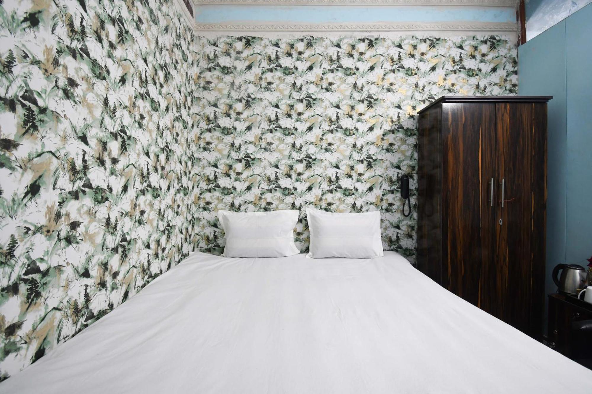 Hotel O Blue Cherry Guest House Calcutta Eksteriør billede